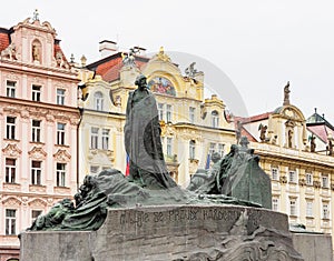 Old Town Square Staromestske namesti, Jan Hus monument. Prague