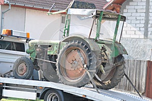 Old tractor transportation