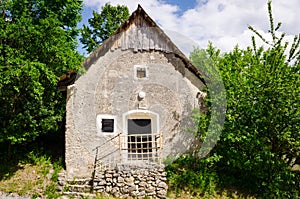 Starý tradiční dům ve slovenské obci Vlkolínec, Slovensko