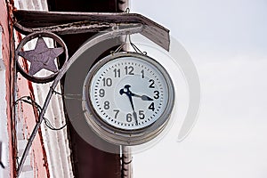 Old train station clock, show time