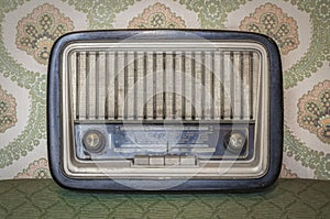 An old transistor radio