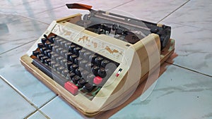 an old typewriter that is obsolete