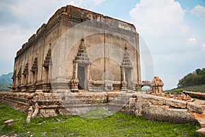 Old Wang Wiwekaram temple the underwater temple.