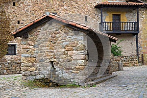 Old Wash-house in Barcena Mayor