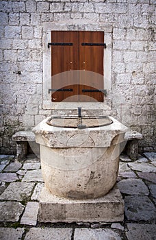 Old water well Kotor