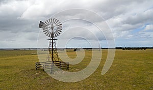 Old wind mill pump 01