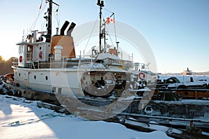 Old winter boat Back