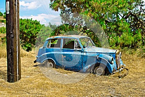 Old wreck car