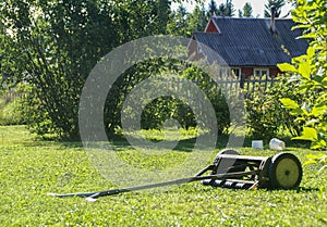 Oldschool mechanical lawn mover