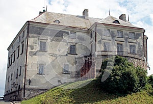 Olesk Castle photo