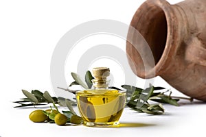 Olio extravergine e olive photo