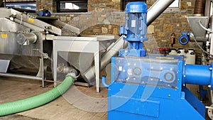 Olive mill defoliation and washing mechanical machine,olives industry,italian extra virgin oil