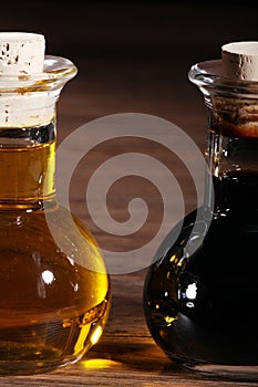 Oliven oil and balsamico photo