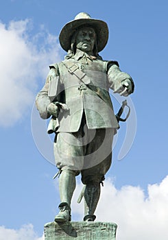 Oliver Cromwell Statue