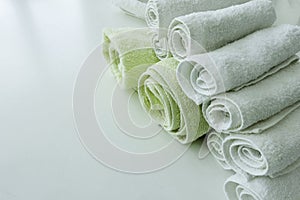 oll up Hand towels