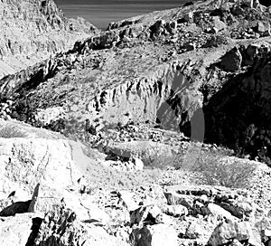 in oman the old mountain gorge and canyon the deep cloudy sky