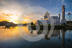 Omar Ali Saifuddien Mosque in Bandar Seri Begawan