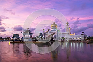 Omar Ali Saifuddien Mosque in Bandar Seri Begawan, brunei