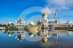 Omar Ali Saifuddien Mosque in Bandar Seri Begawan, brunei