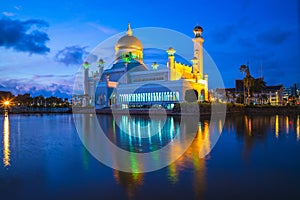 Omar Ali Saifuddien Mosque at Bandar Seri Begawan photo