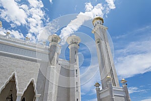 Omar Ali Saifuddien Mosque, Brunei