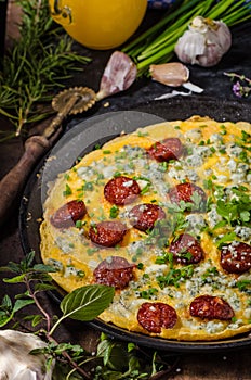 Omelet with blue cheese and sausage