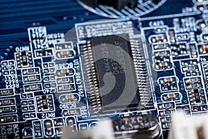 ÃÂomputer motherboard with chip