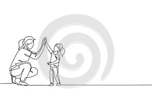 One continuous line drawing of young happy mom giving high five to daughter, celebrate her success for school achievement. Family