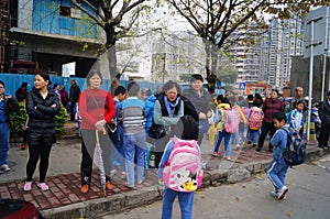 One day after school, students go out of the school gate