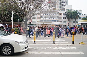 One day after school, students go out of the school gate