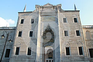 One of the entrances in SÃÂ¼leymaniye Mosque, Istanbul, Turkey photo