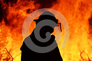 Uno vigile del fuoco salvare lavoratore sul Selvaggio balbettare 