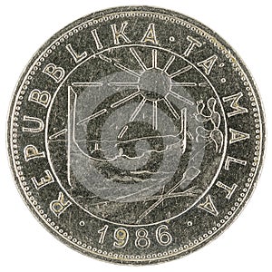 One maltese lire pound coin 1986