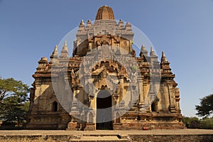 One of the many lonely temples that can be found in Bagan