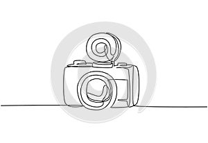 One single line drawing of old retro lomo plastic photo camera. Vintage classic lomography equipment concept. Continuous line draw photo