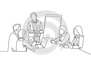 One single line drawing of young businessman giving business coaching to class members at the office. Group training and meeting