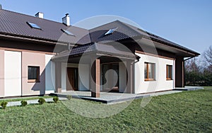 One storey house photo