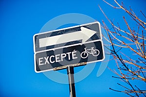 One way road sign except for bikes