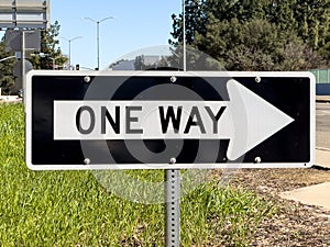 One way traffic road sign