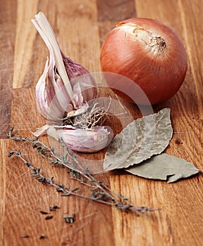 Onion, garlic, bay leaf and basil. Close-up