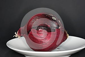 Onion refines so many dishes in the kitchen