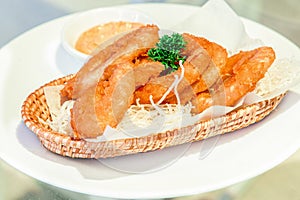 Onion rings with ketchup