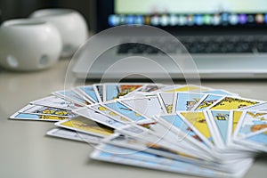 Online forecasting the future with tarot cards