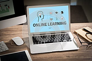 ONLINE LEARNING man hand on table Business Learning Global Connectivity