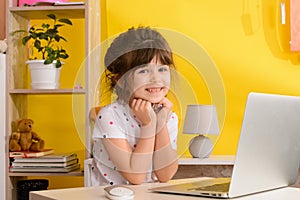 Online lessons for children. Homeschooling and distance education for kids.