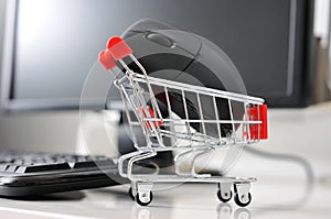 Online shopping img