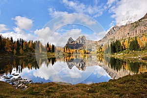 Opabin Plateau trail and Lake O`Hara