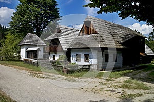 Skanzen slovenskej dediny v Martine: Orava - Vyšný Kubín - Obytný dom s balkónovou páskou v r.