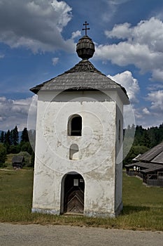 Skanzen slovenské vesnice v Martině: obraz tradičního lidového stavitelství, bydlení a způsobu života