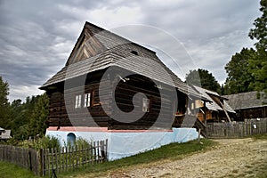 Skanzen ve Staré Ľubovni na Slovensku: Život na vesnici v minulosti přibližuje návštěvníkům lidové muzeum